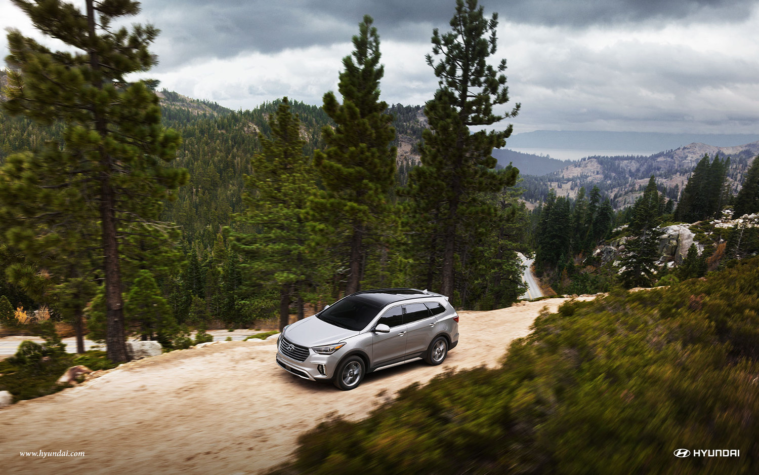 Comparison - Hyundai Santa Fe Limited Ultimate 2017 - vs - Hyundai ...